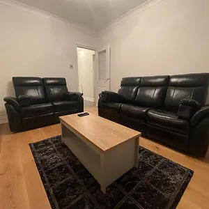 https://apt-homely-and-very-comfortable.cambridgehotelsuk.com