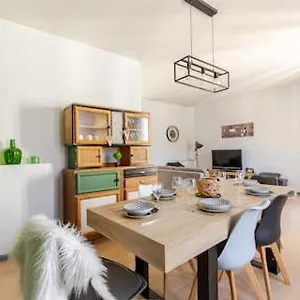  Apartment Maison De Avec Garage Et Terrasse
